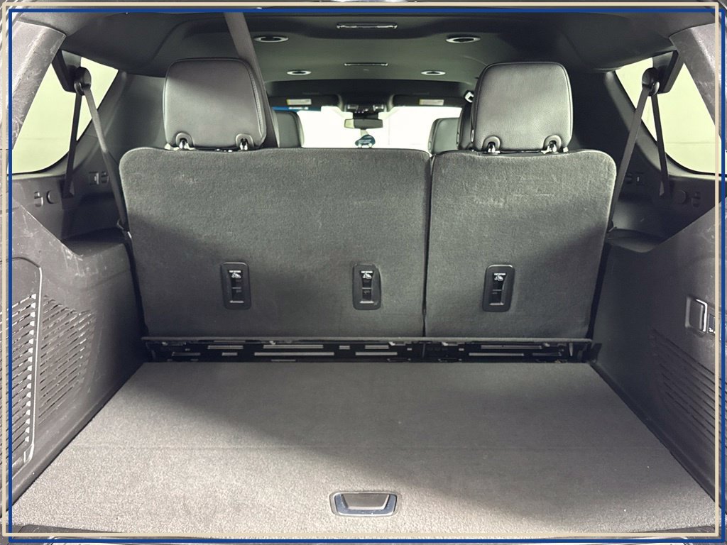 Certified 2025 GMC Yukon XL Denali AWD/4WD image 37