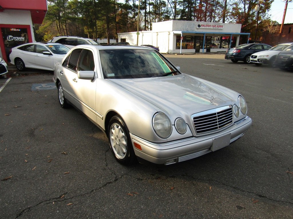 Used 1997 Mercedes-Benz E 320 Sedan image 11