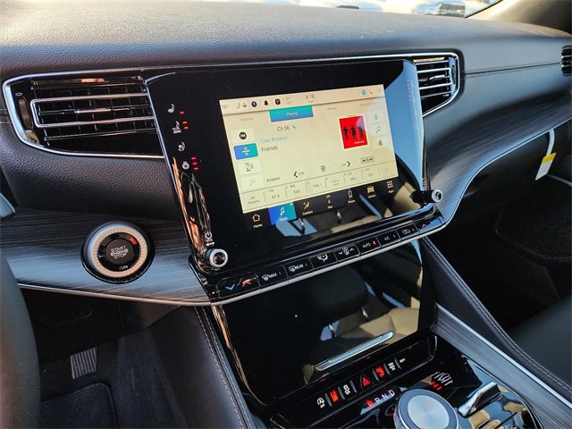 New 2023 Jeep Wagoneer Series III w/ Preferred Equipment Group image 8