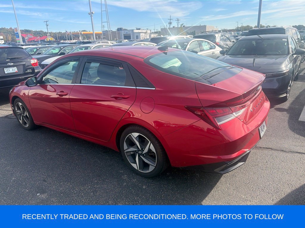 Used 2021 Hyundai Elantra SEL w/ Convenience + Premium Package FWD image 4