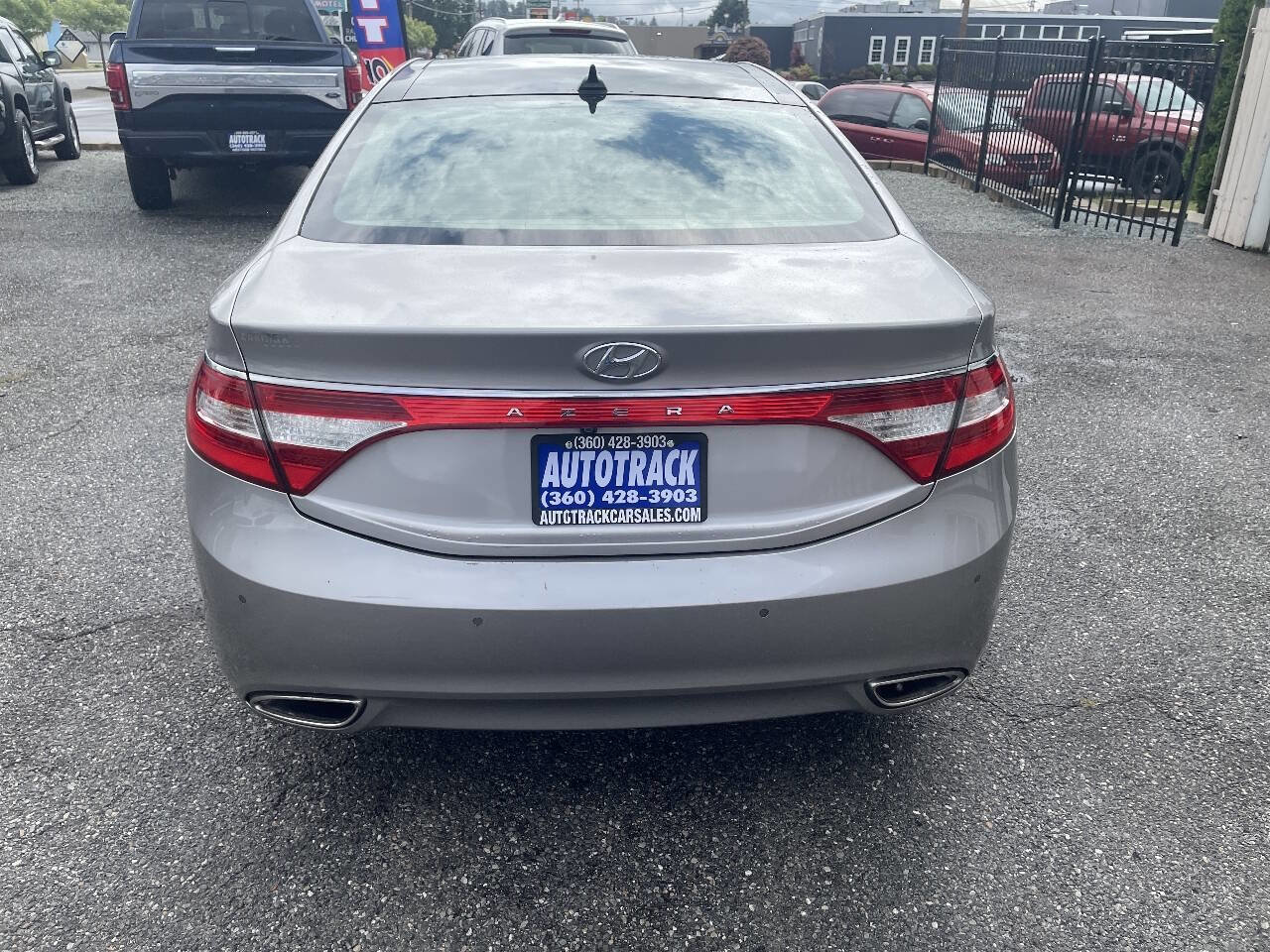 Used 2012 Hyundai Azera w/ Technology Pkg FWD image 3