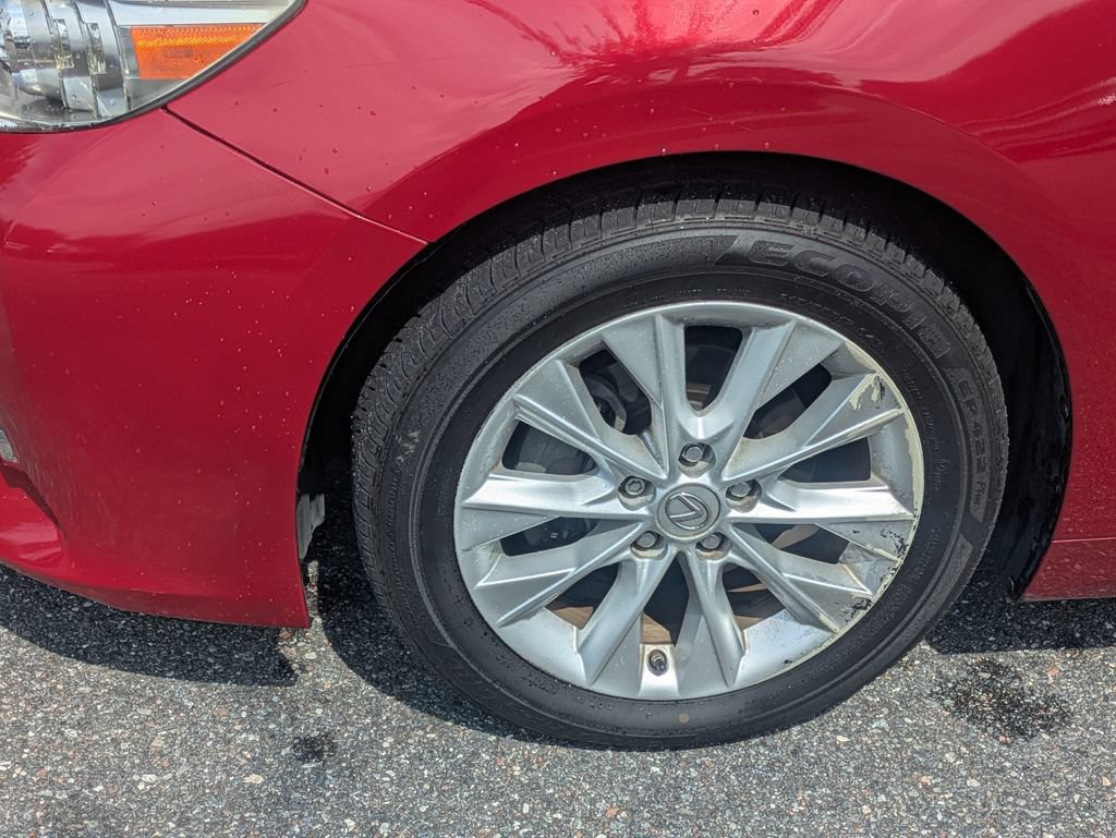 Used 2015 Lexus ES 300h w/ Navigation System Package FWD image 10