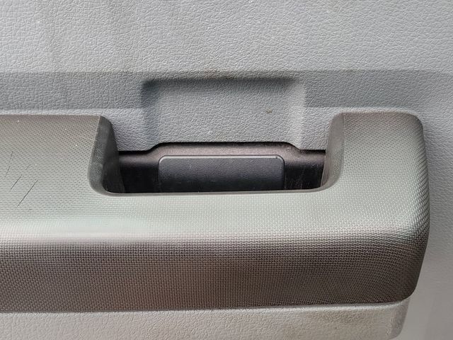 Used 2015 Ford F550 2WD Regular Cab Super Duty image 30