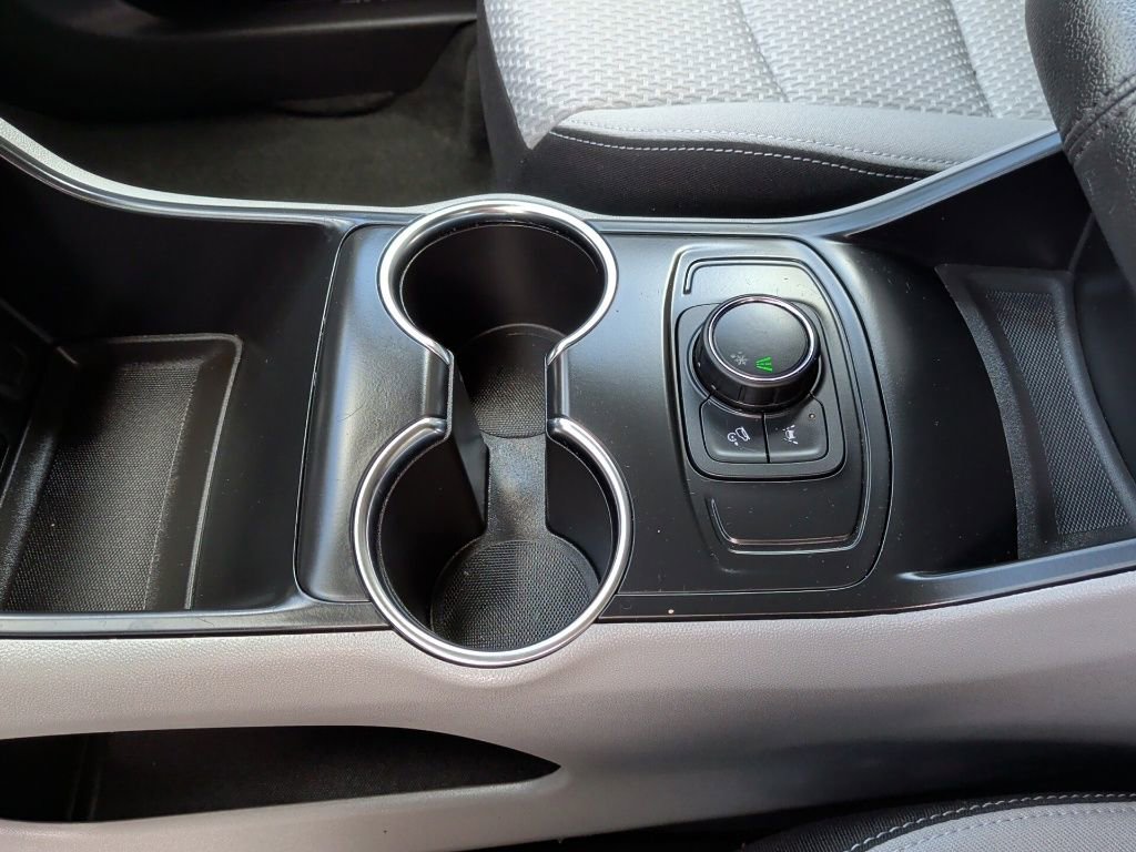 Used 2024 GMC Terrain SLE image 30