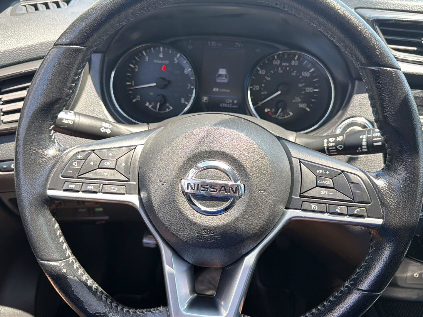 Used 2020 Nissan Rogue SV FWD image 15