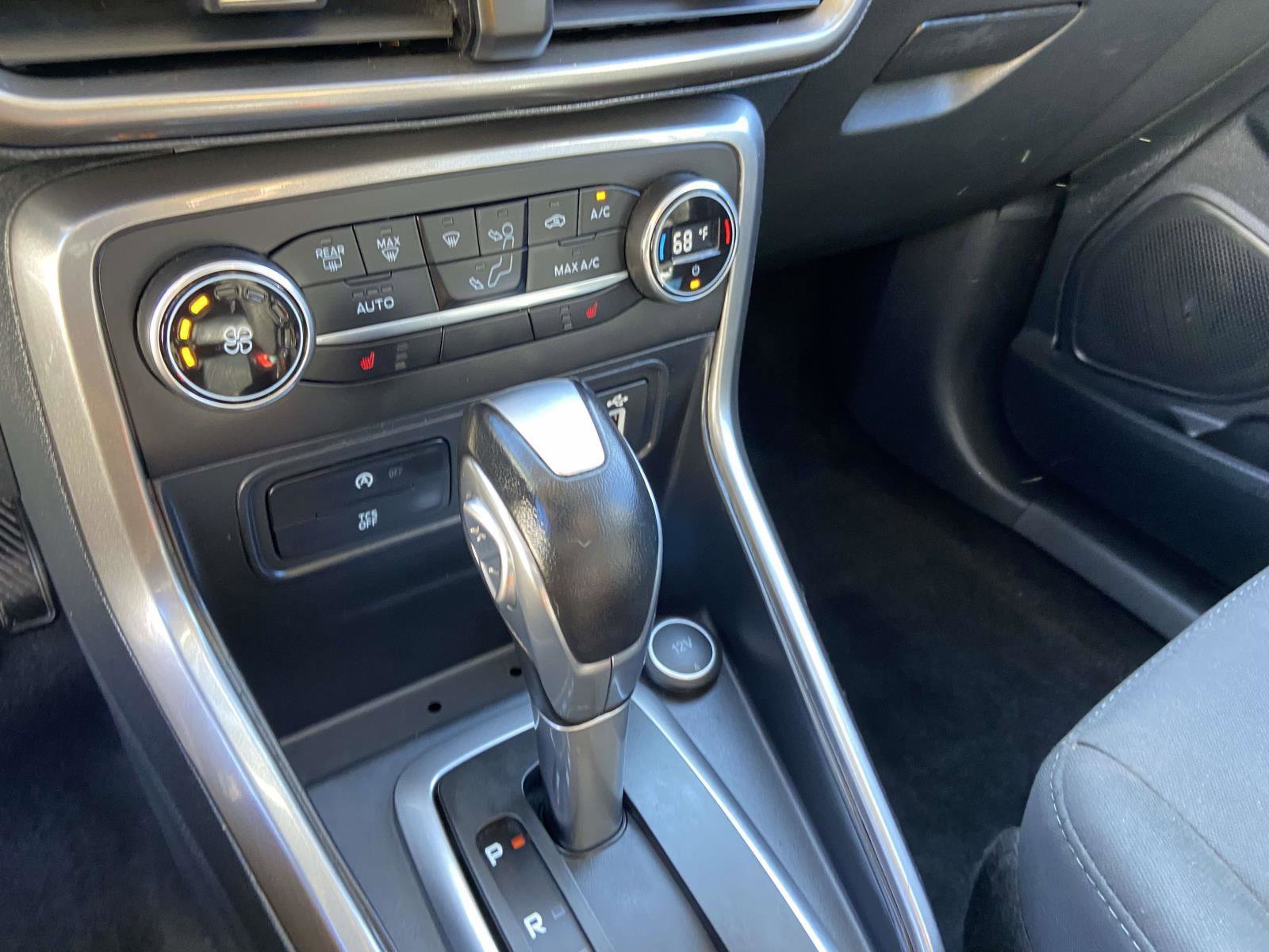 Used 2021 Ford EcoSport SE w/ SE Convenience Package image 14