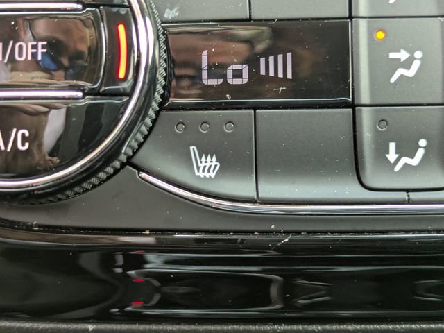 Used 2023 Buick Encore GX Select w/ Sport Touring Package FWD image 23