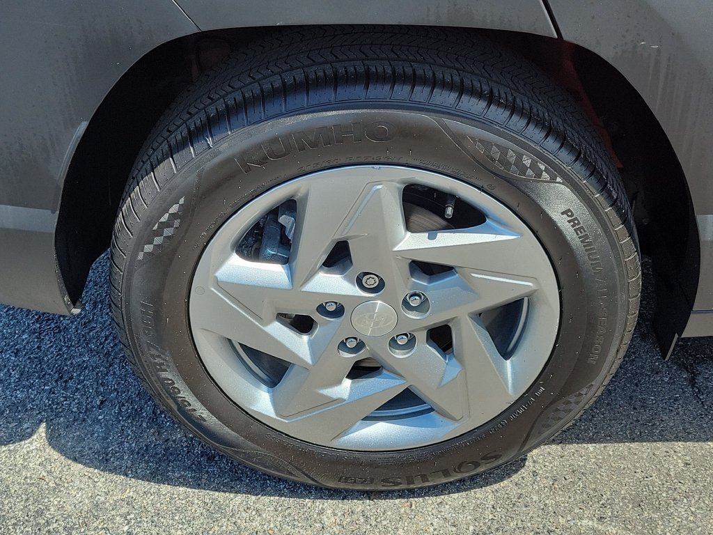 Used 2025 Hyundai Kona SE FWD image 6