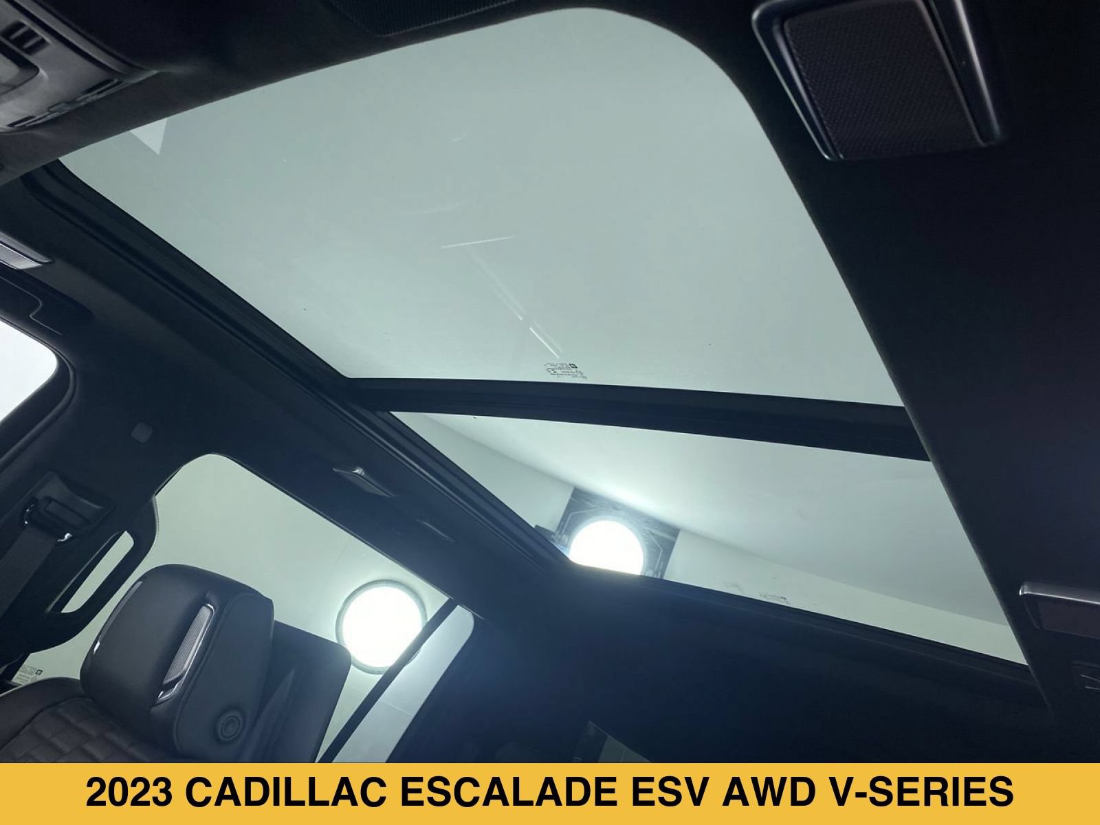 Certified 2023 Cadillac Escalade ESV V AWD/4WD image 11