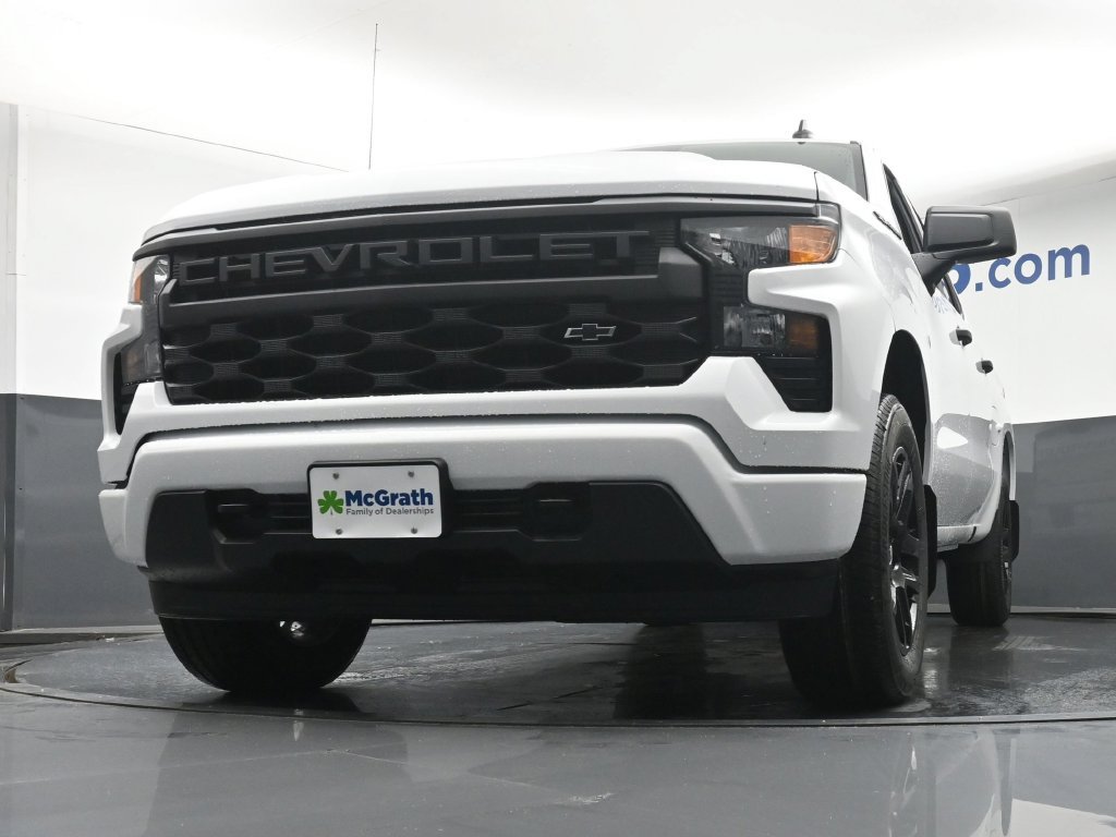 New 2026 Chevrolet Silverado 1500 Custom w/ LPO, Dark Essentials Package AWD/4WD image 7