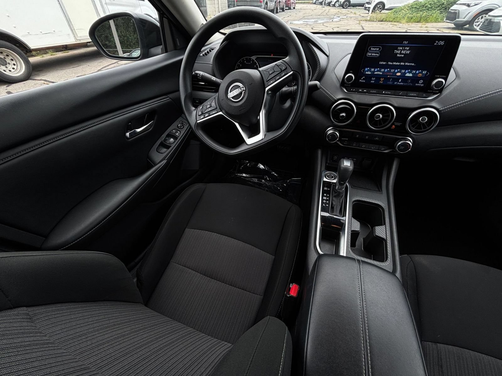 Used 2025 Nissan Sentra SV FWD image 33