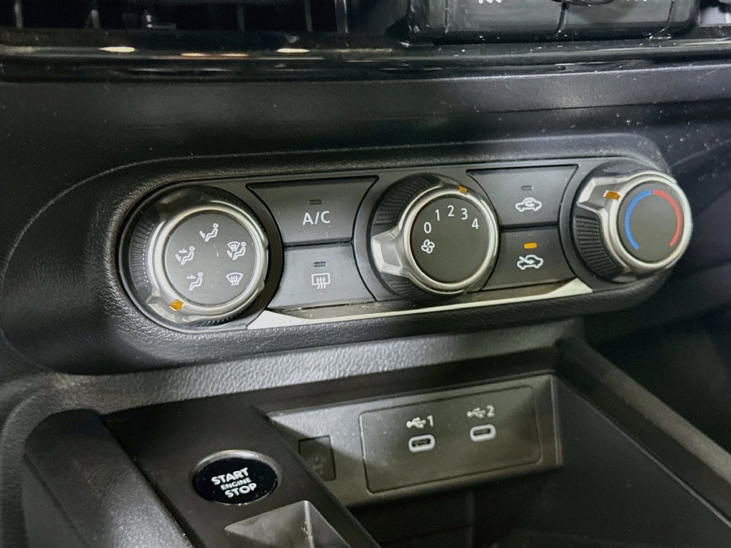 Certified 2025 Nissan Kicks SV FWD image 8