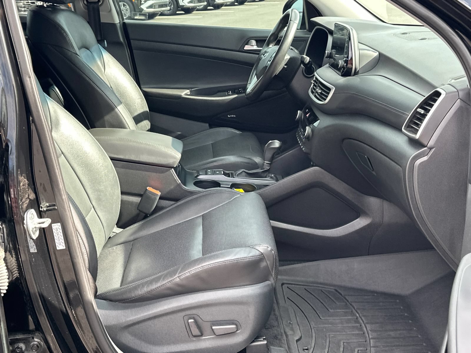 Used 2021 Hyundai Tucson Ultimate w/ Cargo Package FWD image 14