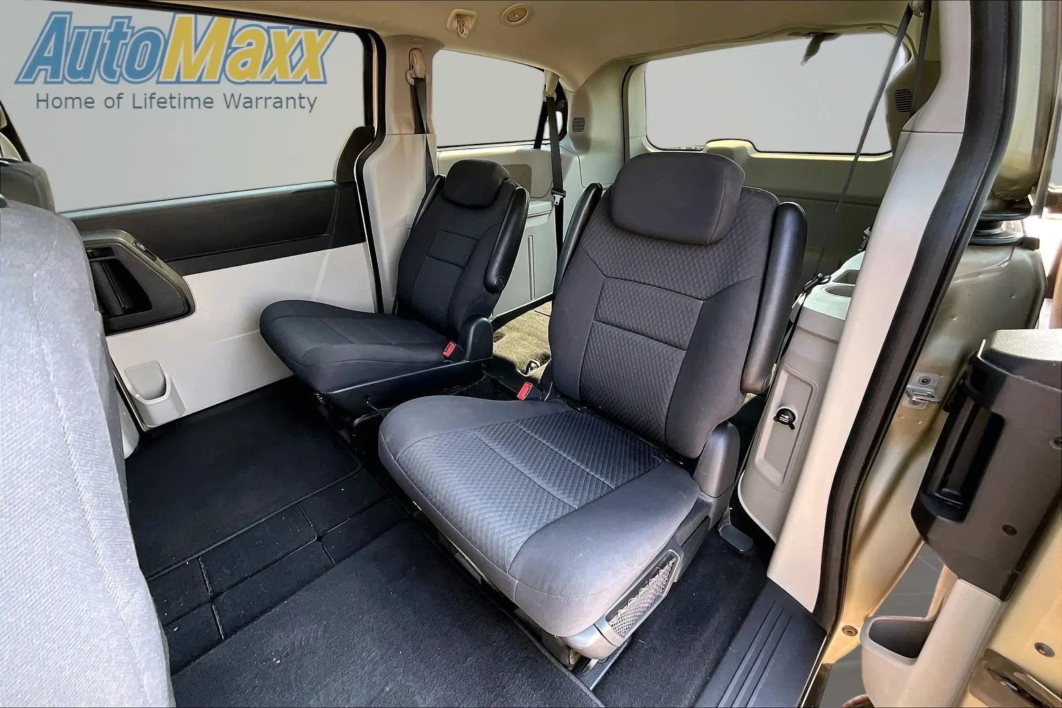 Used 2010 Dodge Grand Caravan Hero w/ Popular Equipment Group FWD image 17