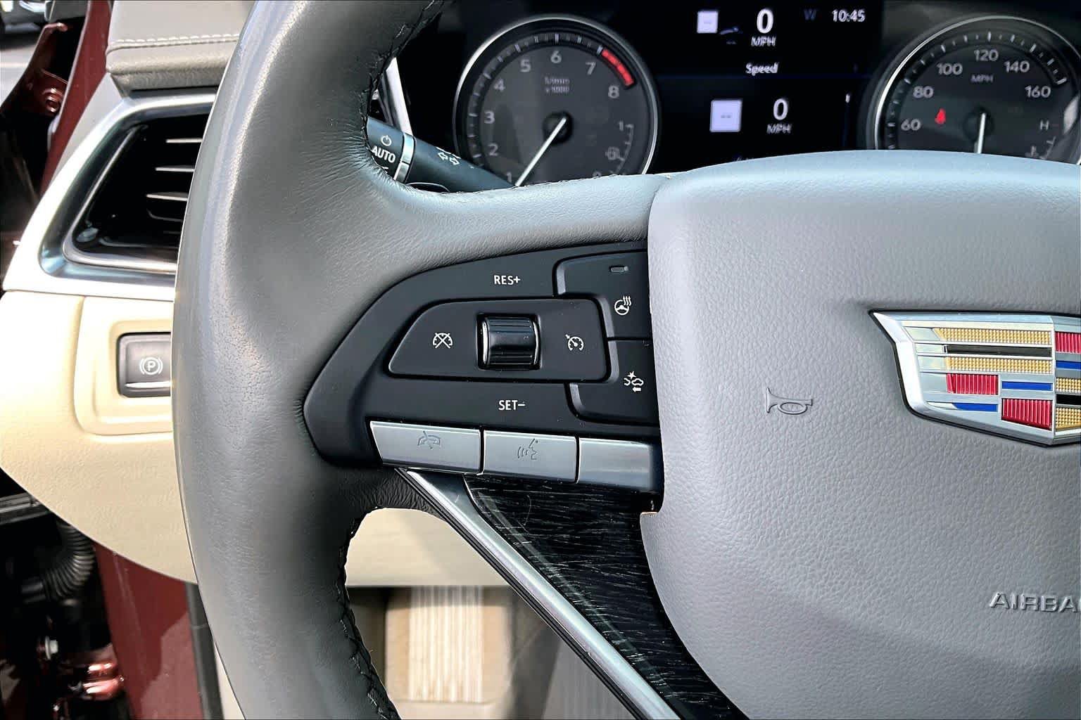 Used 2022 Cadillac XT6 Premium Luxury w/ Technology Package FWD image 24