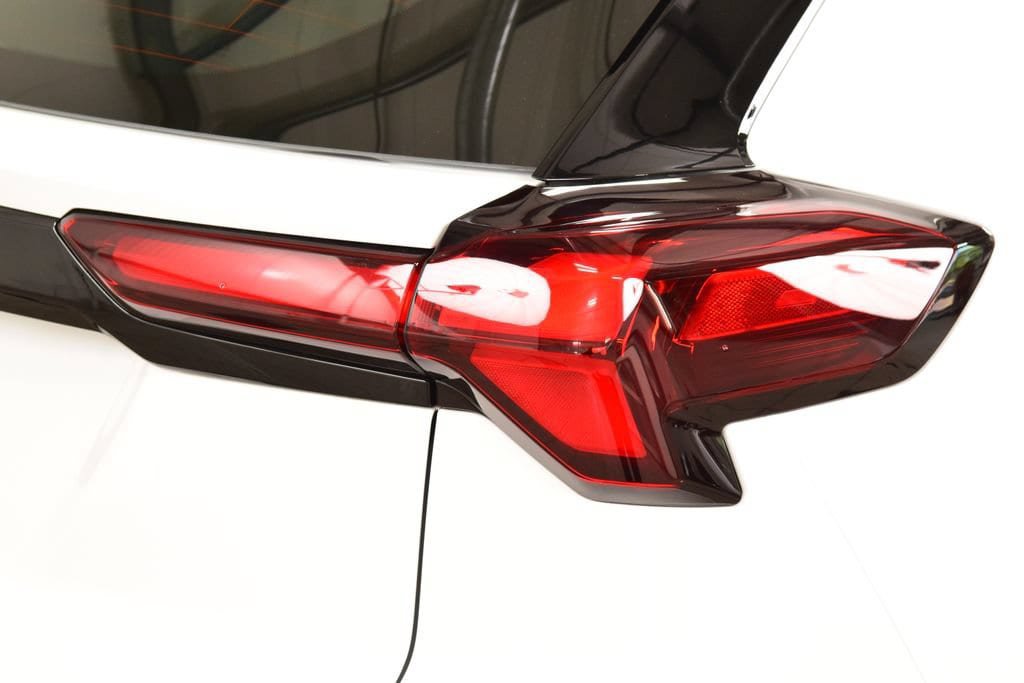 New 2027 Chevrolet Bolt LT FWD image 18