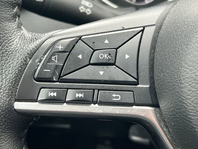 Used 2020 Nissan Rogue SV image 20