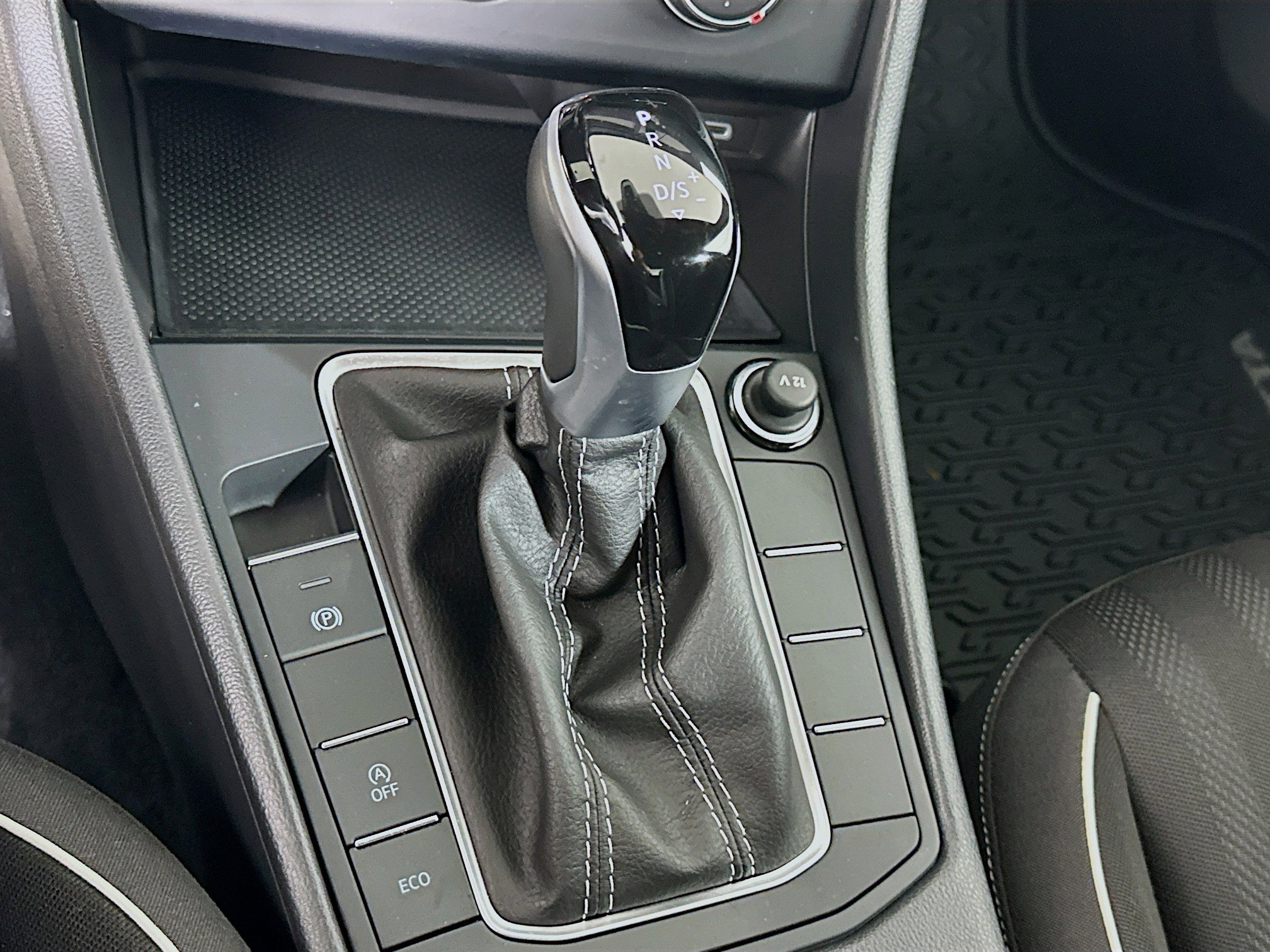 Used 2024 Volkswagen Jetta Sport FWD image 24