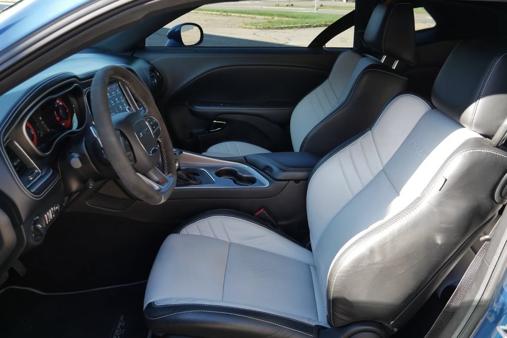 Used 2022 Dodge Challenger SRT Hellcat RWD image 16