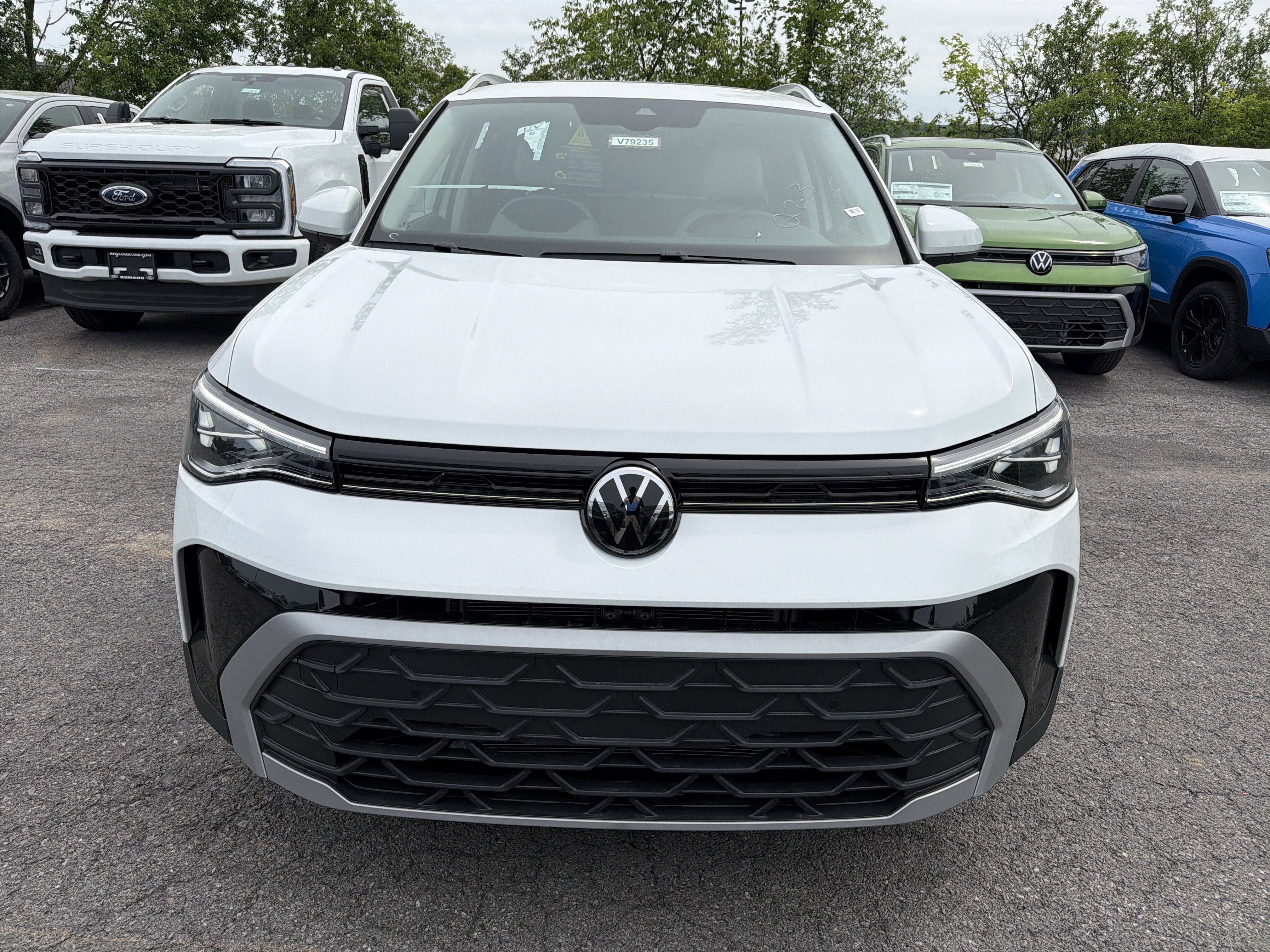 New 2026 Volkswagen Taos SE AWD/4WD image 3