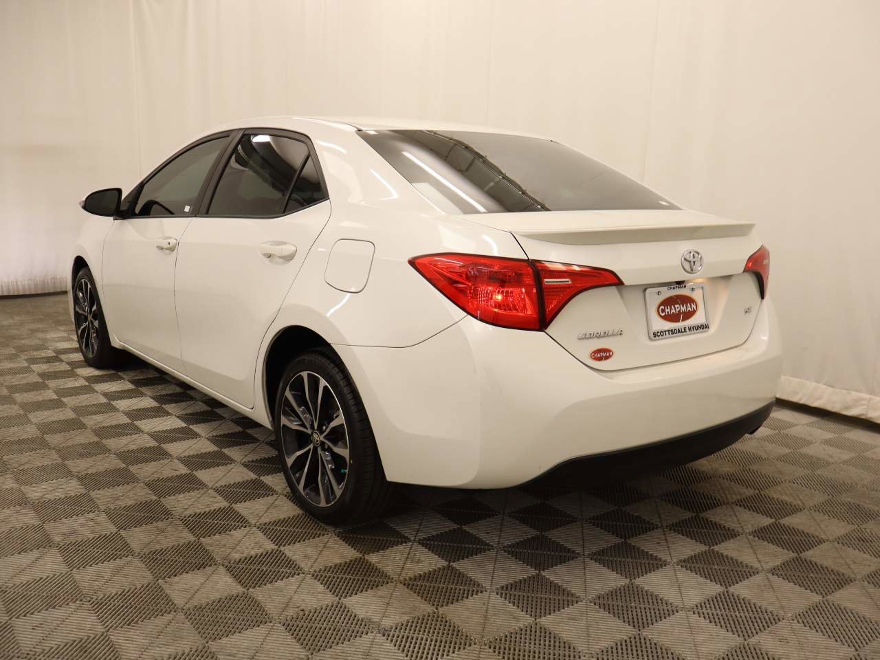 Used 2017 Toyota Corolla SE w/ Carpet Mat Package (TMS) image 3
