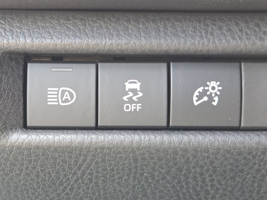 Used 2026 Toyota Camry SE w/ Convenience Package FWD image 14