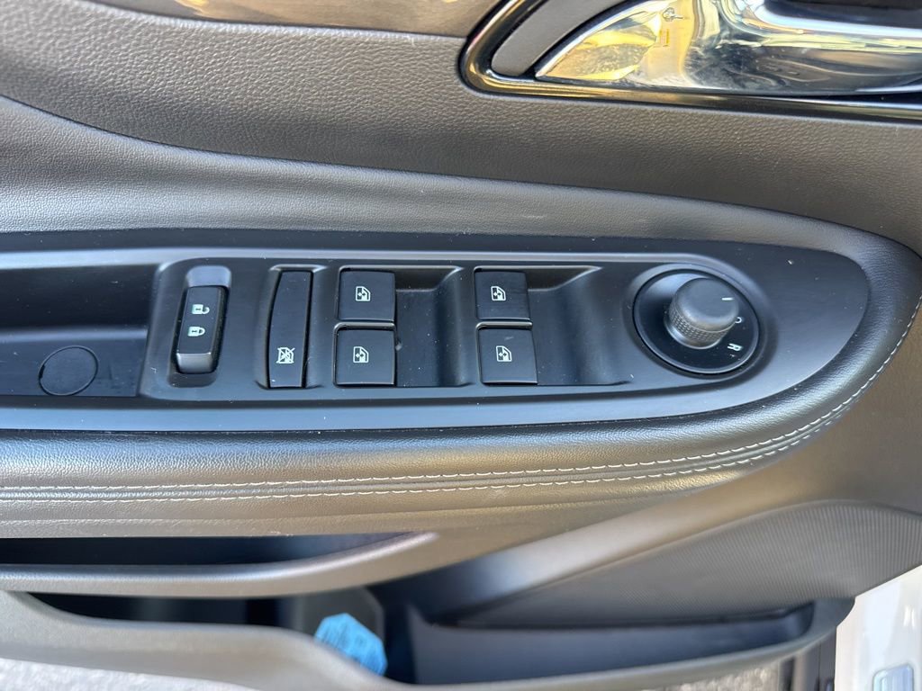 Certified 2022 Buick Encore Preferred w/ Safety Package image 7