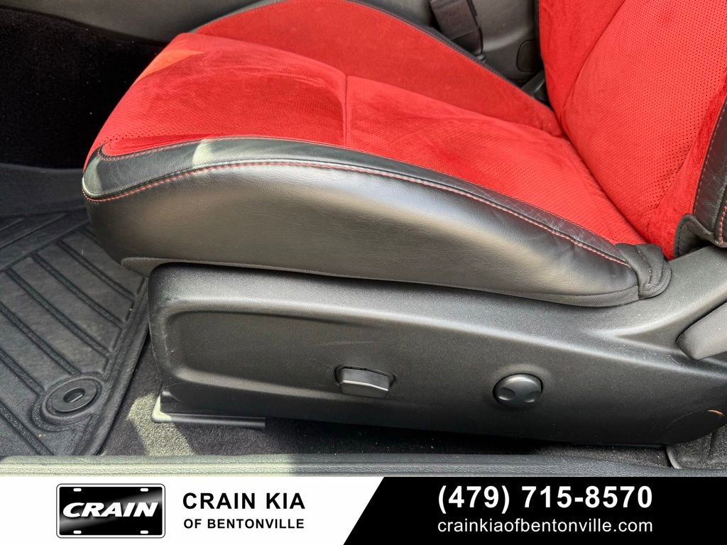 Used 2022 Dodge Challenger R/T Scat Pack RWD image 11