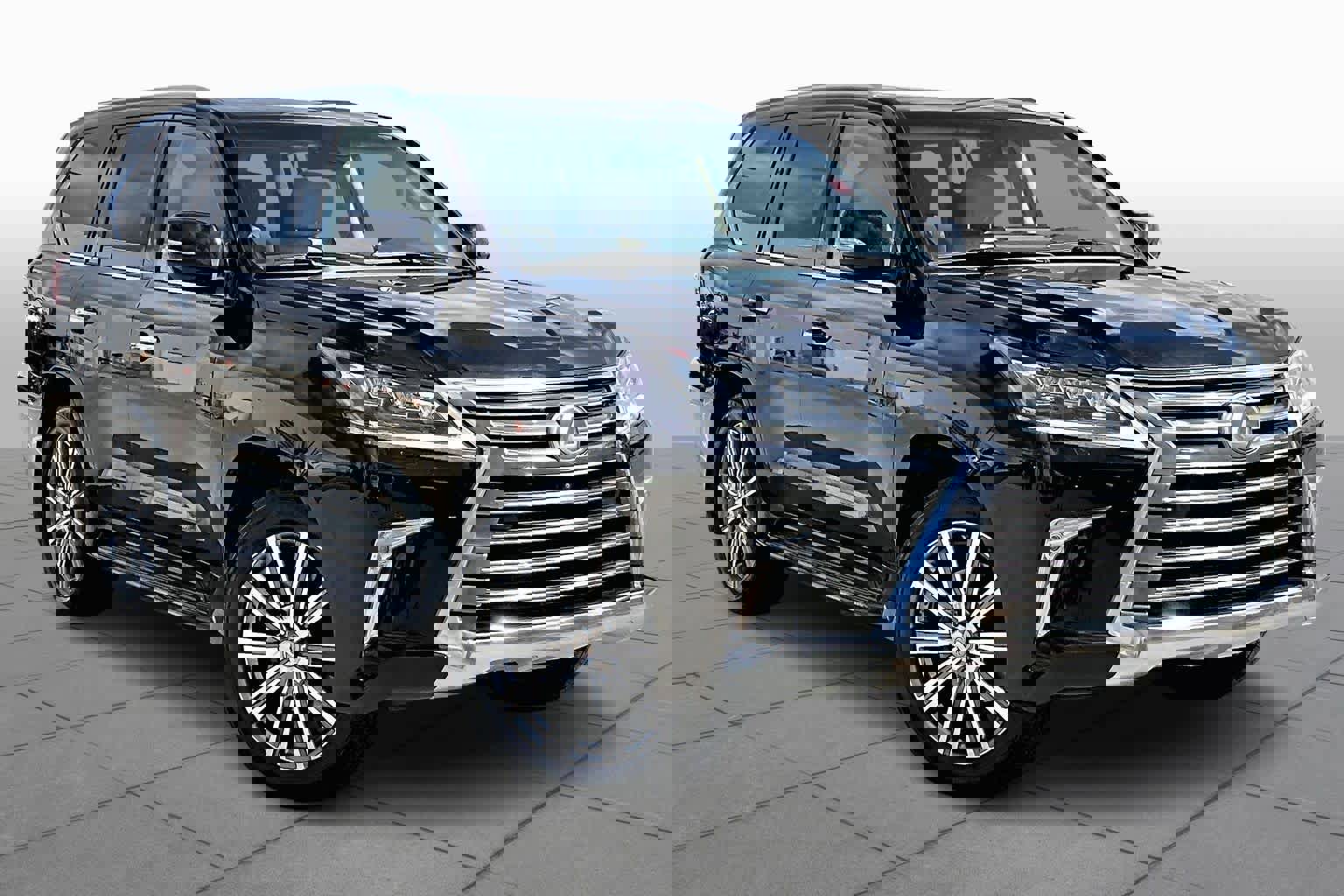 Used 2017 Lexus LX 570 4WD w/ Luxury Package image 3