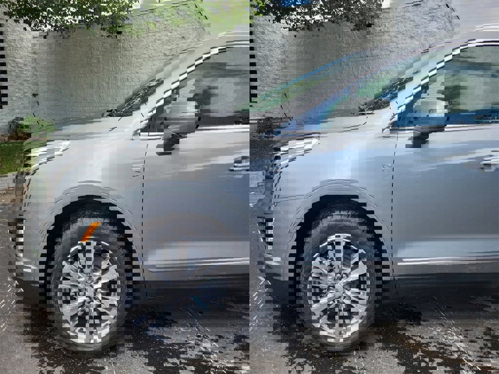 New 2025 Cadillac XT5 Premium Luxury image 10