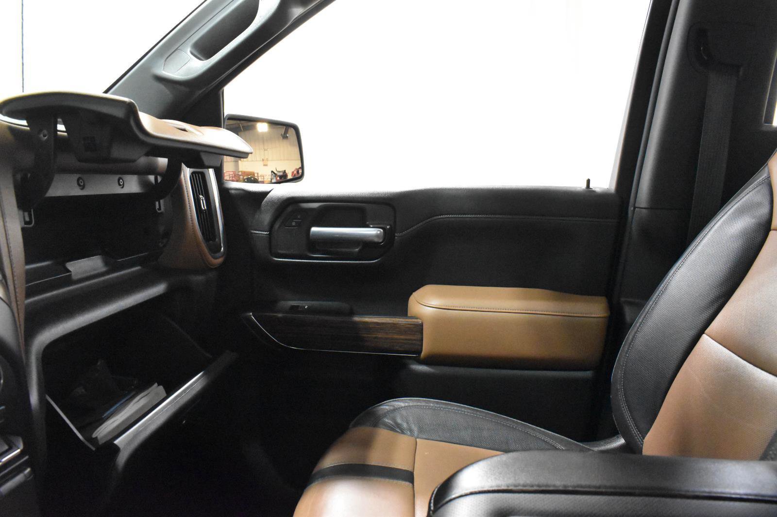 Used 2020 Chevrolet Silverado 1500 High Country image 23