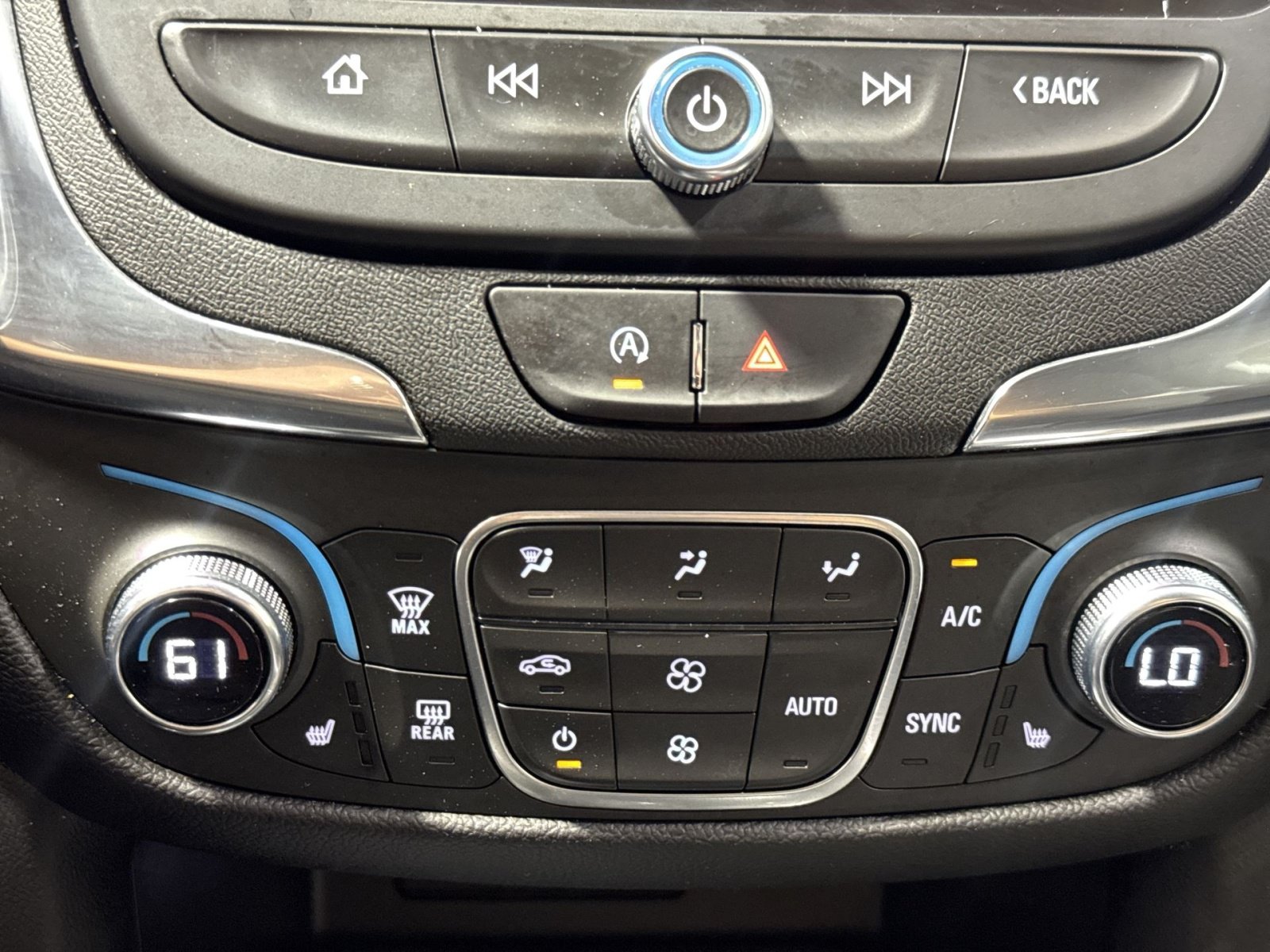 Used 2024 Chevrolet Equinox LT FWD image 22