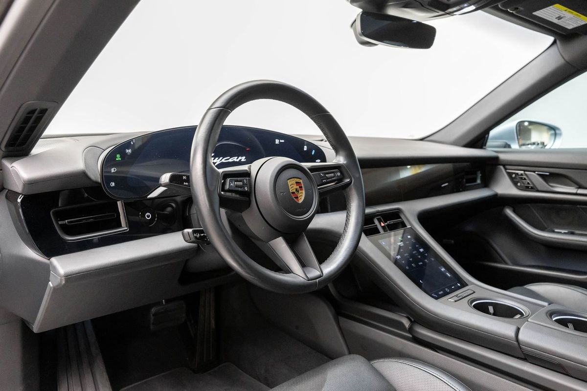 Used 2020 Porsche Taycan 4S image 21