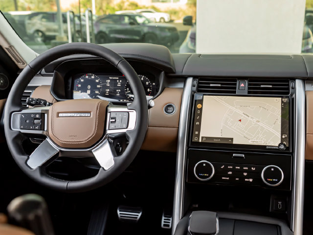 New 2026 Land Rover Discovery Limited Edition AWD/4WD image 24