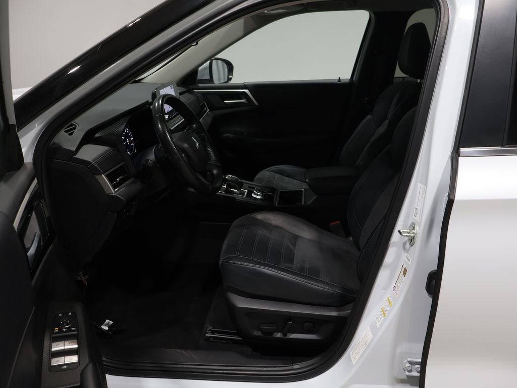 Used 2024 Mitsubishi Outlander SE image 10