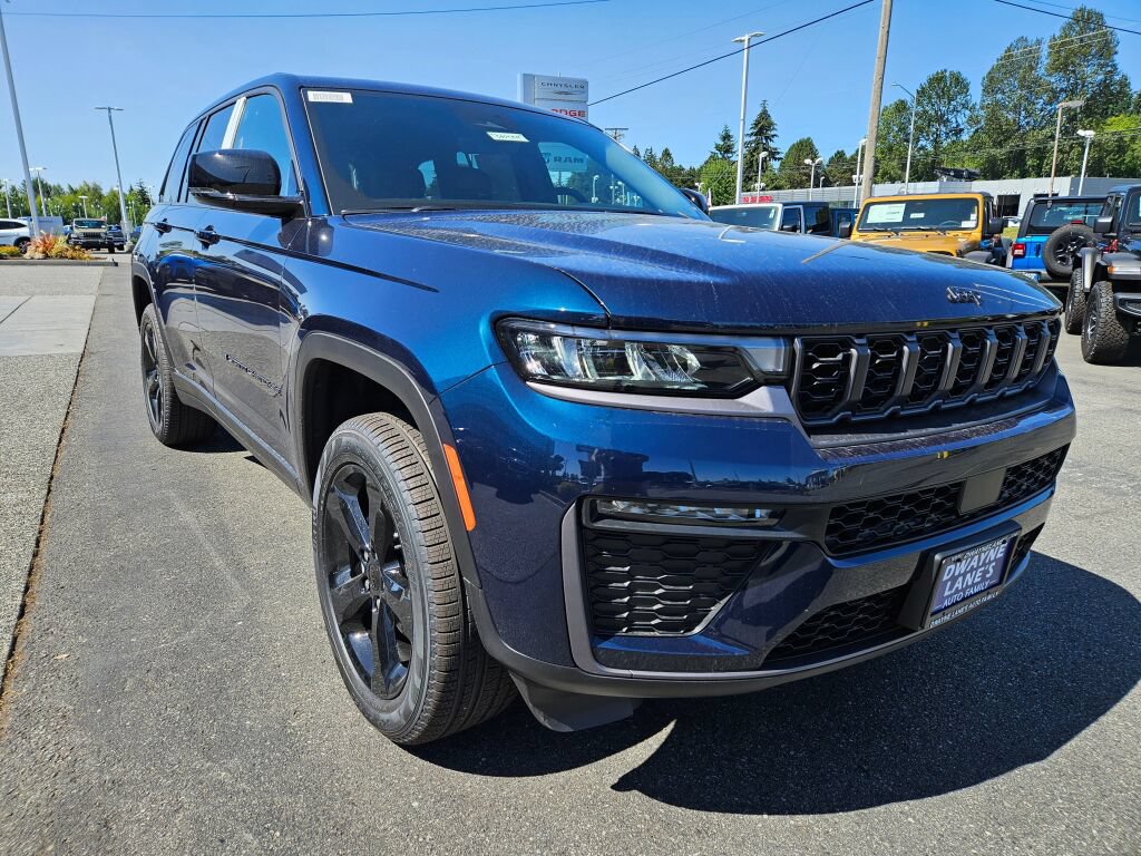 New 2026 Jeep Grand Cherokee Limited w/ Limited Altitude Package AWD/4WD image 7