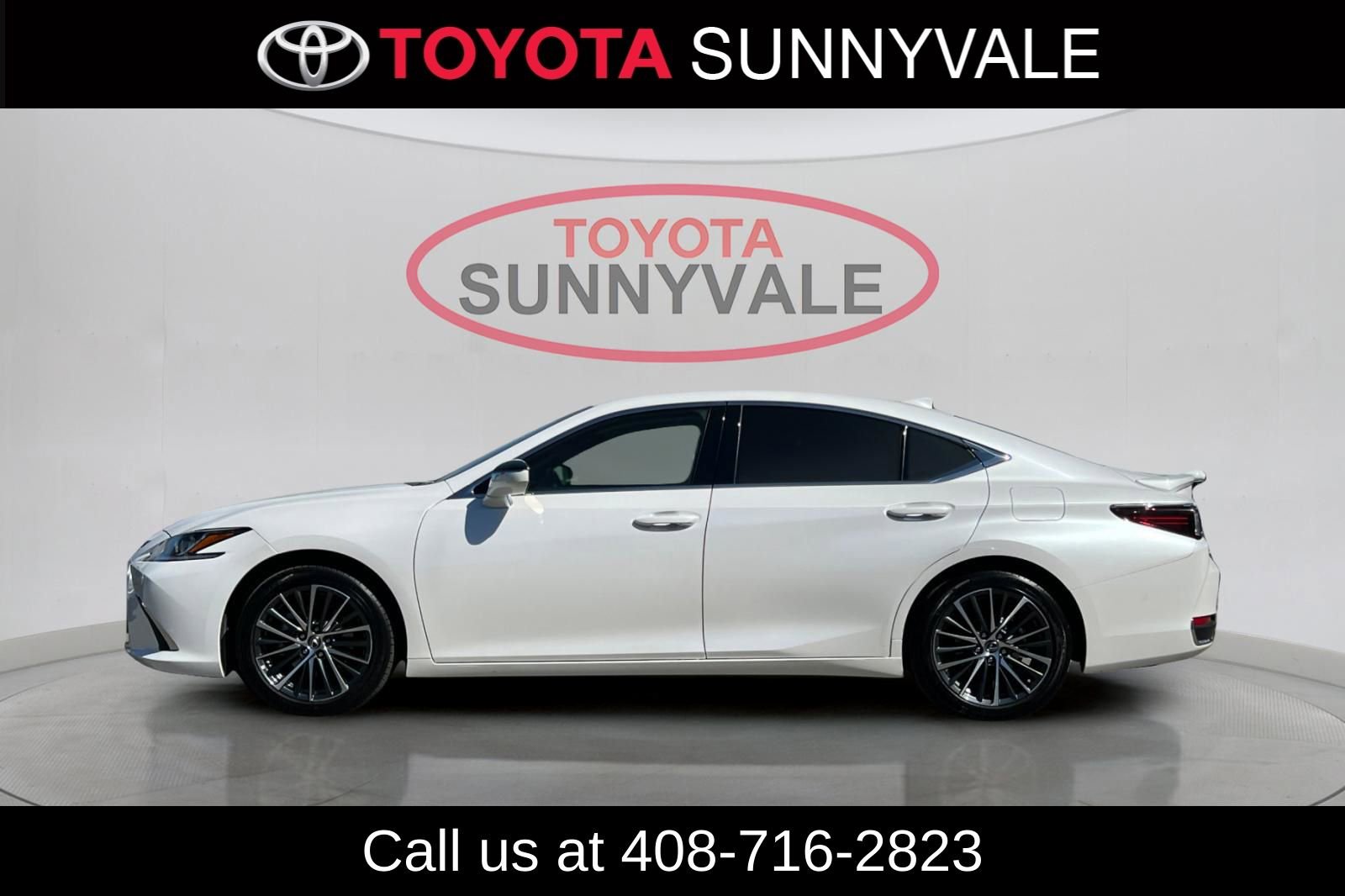 Used 2025 Lexus ES 300h w/ Premium Package image 6