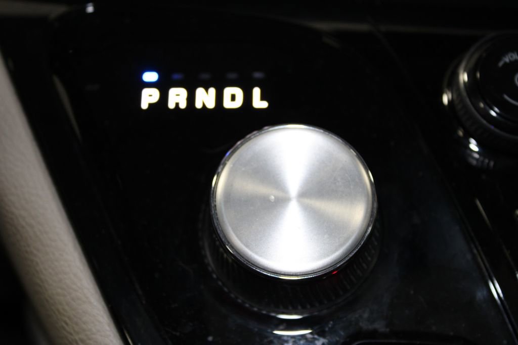 Used 2022 Chrysler Pacifica Limited image 30