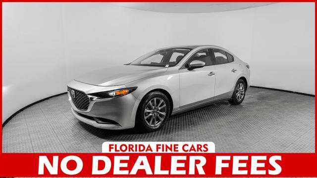 Used 2021 MAZDA MAZDA3 Sedan FWD image 1