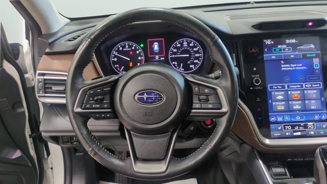 Used 2025 Subaru Outback Touring AWD/4WD image 16