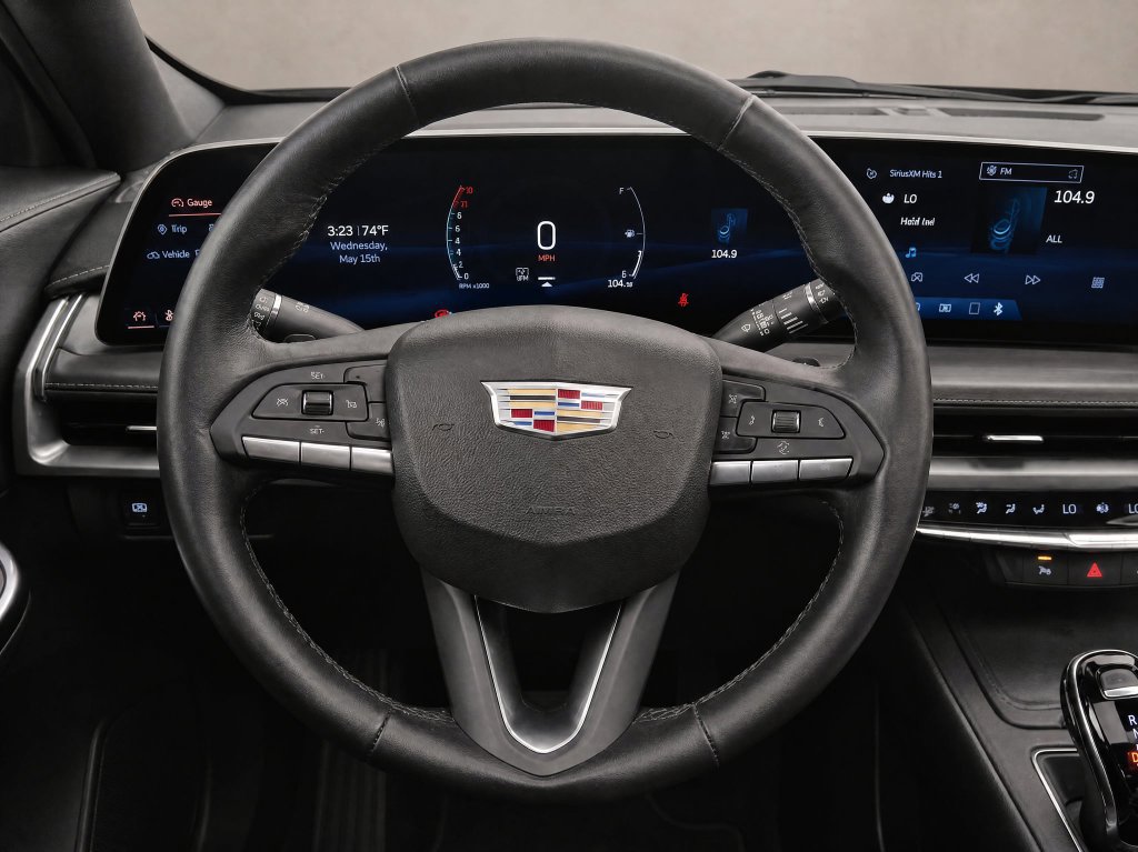 Used 2025 Cadillac XT4 Premium Luxury FWD image 13