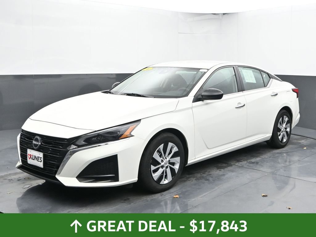 Used 2024 Nissan Altima 2.5 S FWD image 7