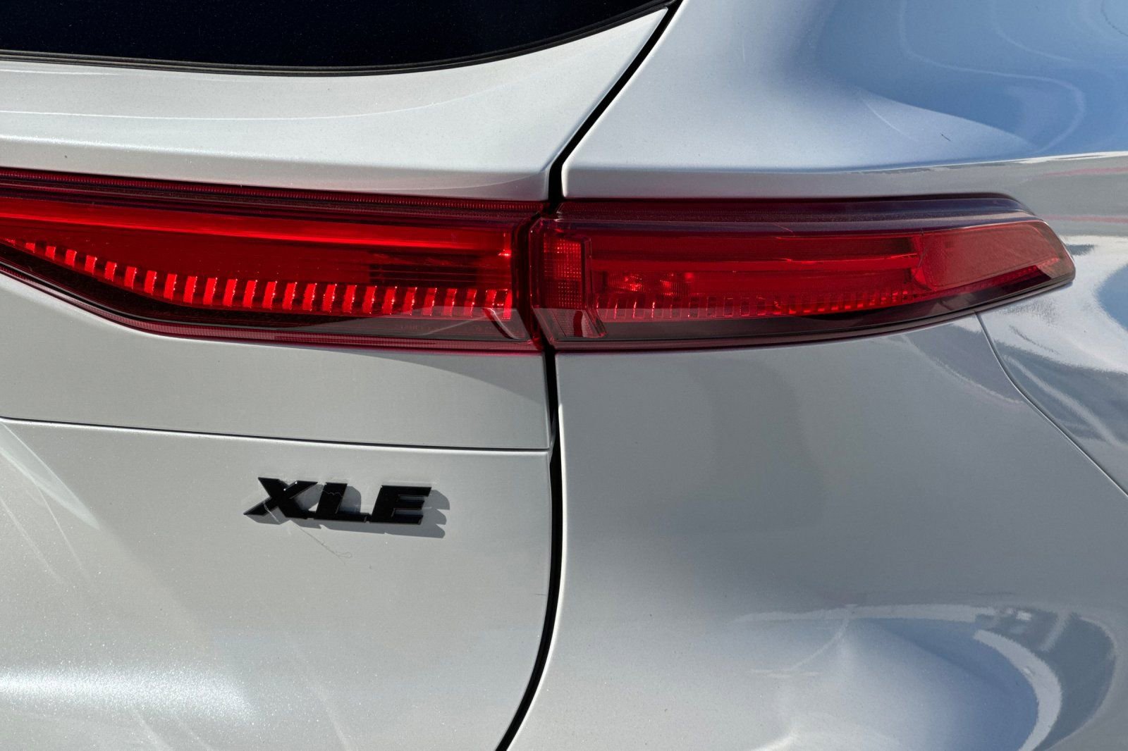 Used 2024 Toyota Venza Nightshade image 26