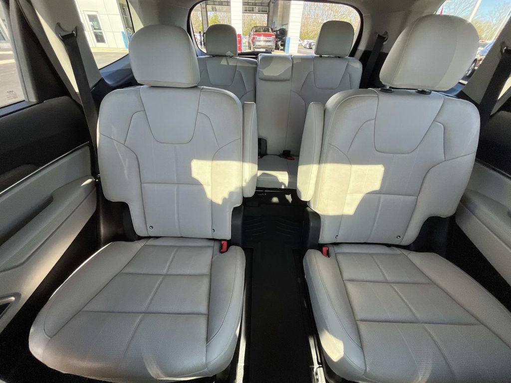 Used 2022 Kia Telluride EX w/ EX Premium Package image 30