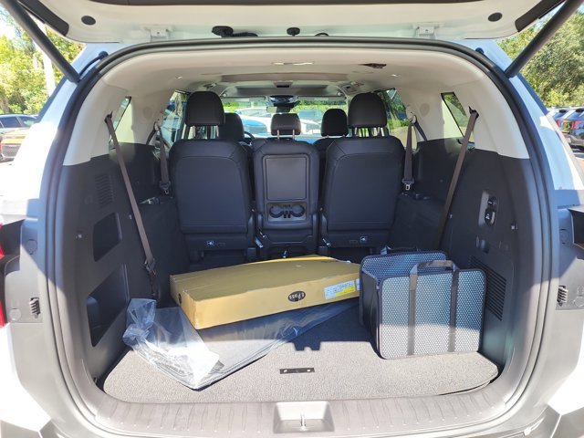 New 2026 Kia Carnival SX image 7