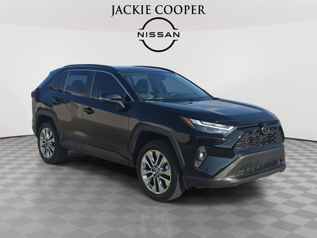 Used 2024 Toyota RAV4 XLE Premium image 3