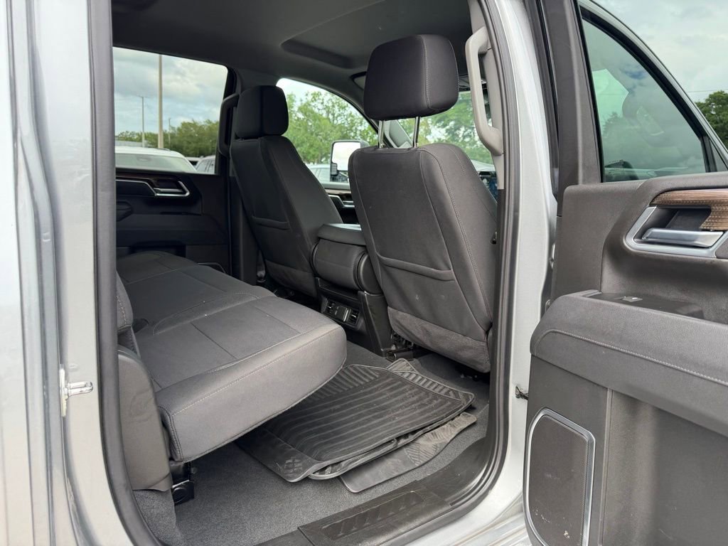 Used 2025 Chevrolet Silverado 2500 LT w/ Convenience Package image 32