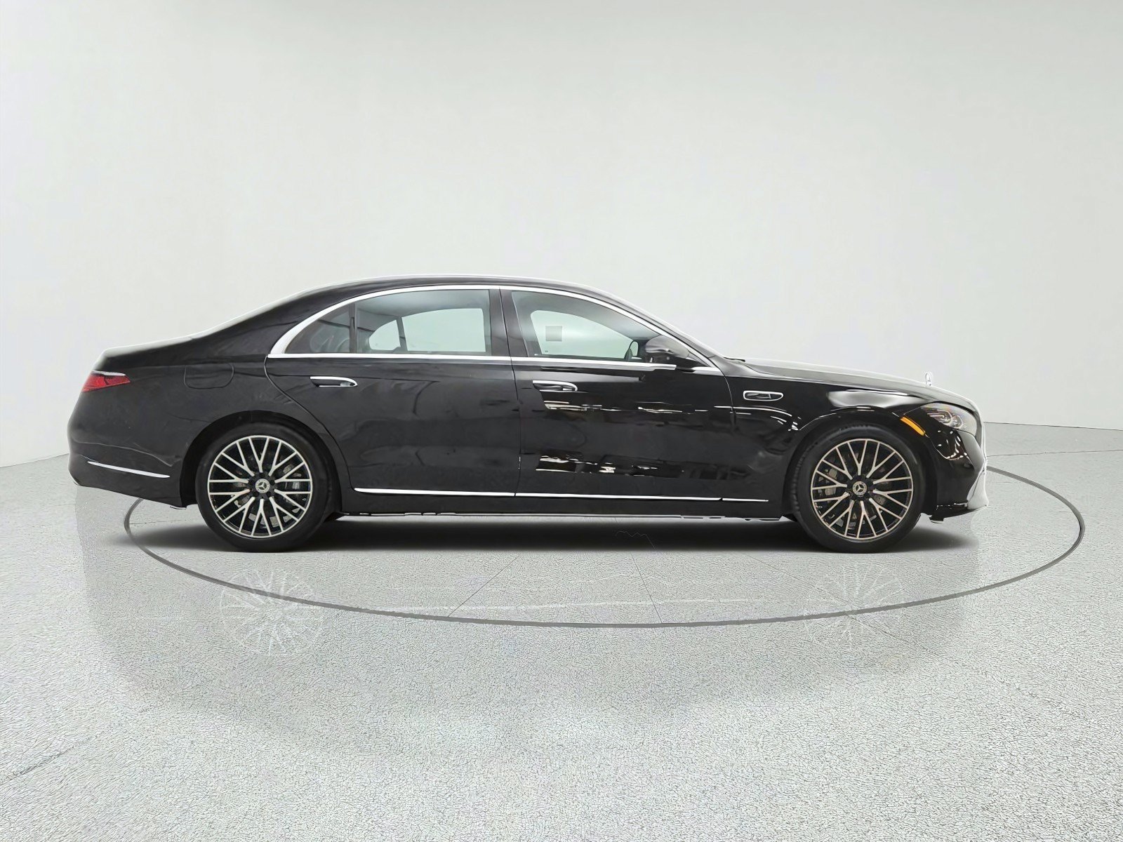 New 2027 Mercedes-Benz S 580 4MATIC Sedan image 4
