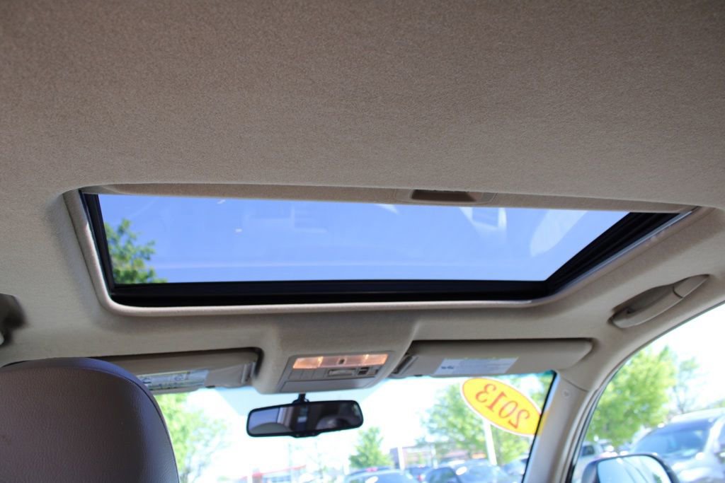 Used 2013 Toyota Highlander SE AWD/4WD image 29