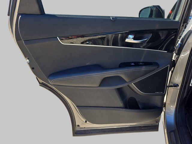 Used 2019 Kia Sorento SX w/ Limited image 18